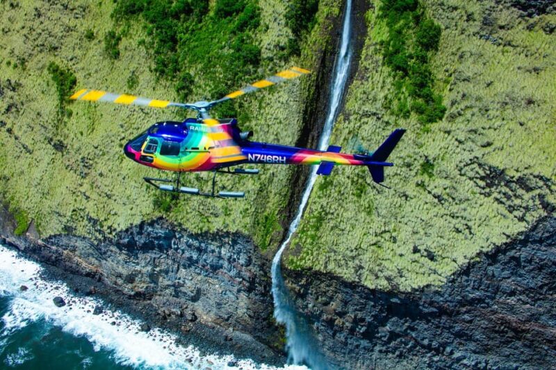 Kailua-Kona: Kohala, Volcanoes and Waterfall Helicopter Tour - Views of Makalawena Beach and Kiholo Bay