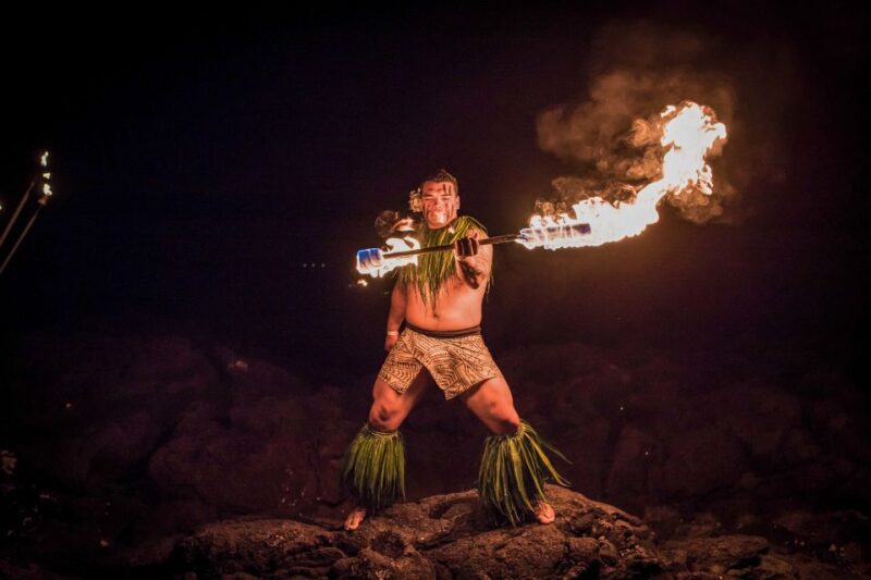 Kailua-Kona: Voyagers of the Pacific Luau with Buffet Dinner - The Polynesian Show and Fire Knife Dance