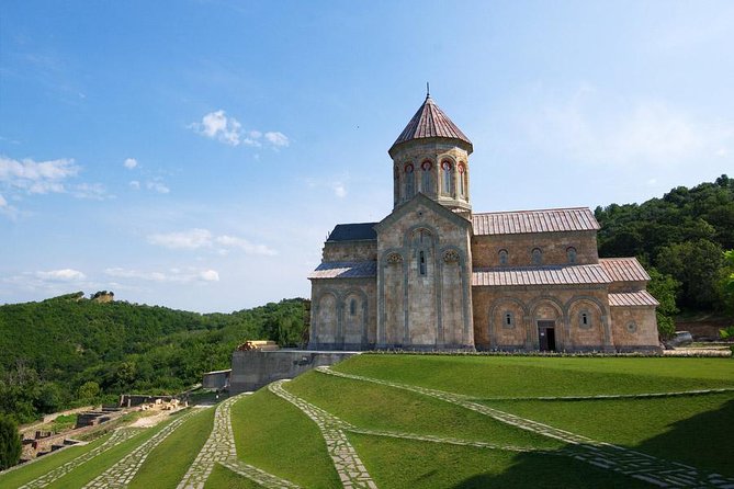 Kakheti: Signagi + Bodbe Monastery + Gurgeniani Waterfall - The Guide and Transportation