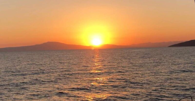 Kalamata: 2-hour Sunset cruise with local wine& fruit salads - Kalamata: 2-hour Sunset cruise with local wine & fruit salads