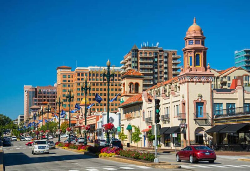 Kansas City Private Walking Tour: Art, Plazas & Museums - Walking Route to Kauffman Legacy Park