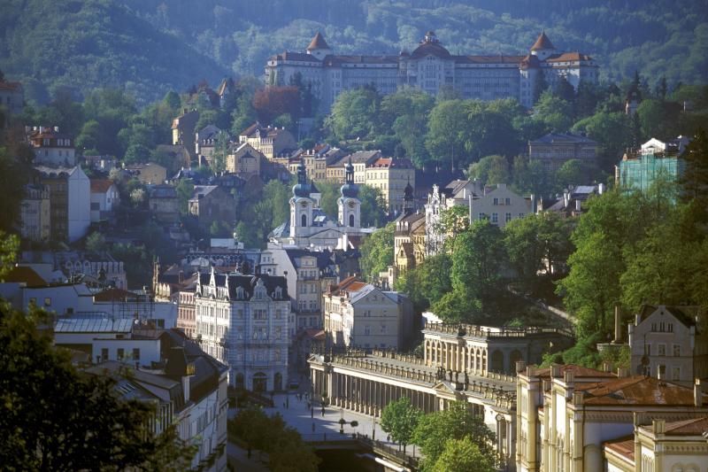 Karlovy Vary & Marianske Lazne Tour from Prague with Lunch - Who Will Appreciate This Tour Most