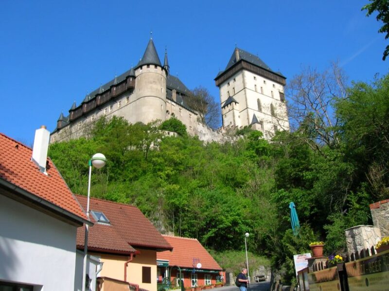 Karlstejn Castle & Crystal Manufactory - Private Tour - Guidance and Tour Experience