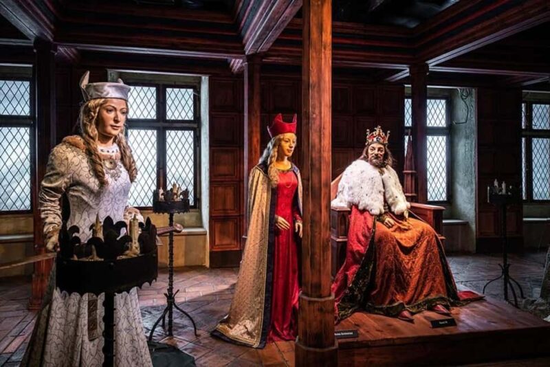 Karltejn: Entry Ticket to Wax Museum & Kaleidoscopic Cinema - Introduction to the Karltejn Wax Museum & Kaleidoscopic Cinema Tour