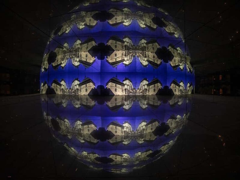 Karltejn: Entry Ticket to Wax Museum & Kaleidoscopic Cinema - Modern Czech Icons and Their Representation