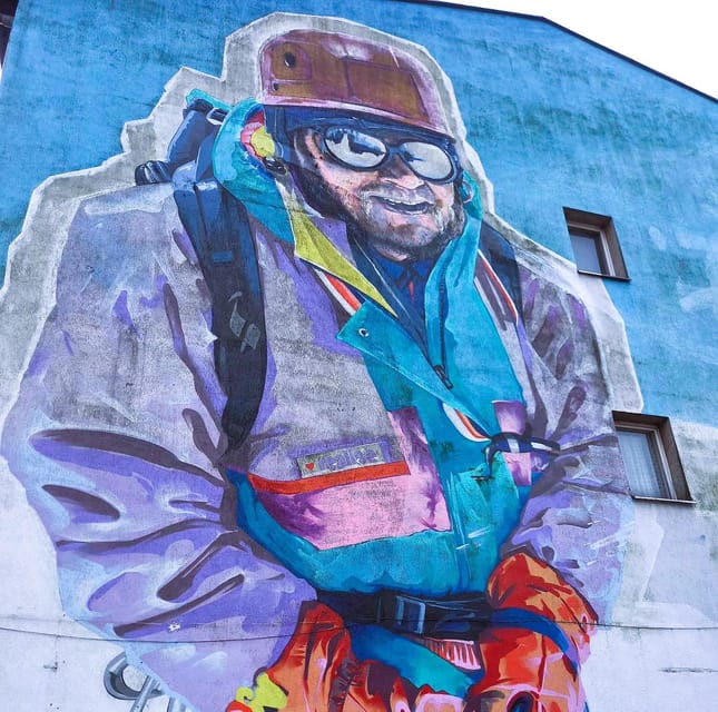 Katowice and Nikiszowiec: bicycle tour with guide - Discovering Bogucice and the Legend of Jerzy Kukuczka