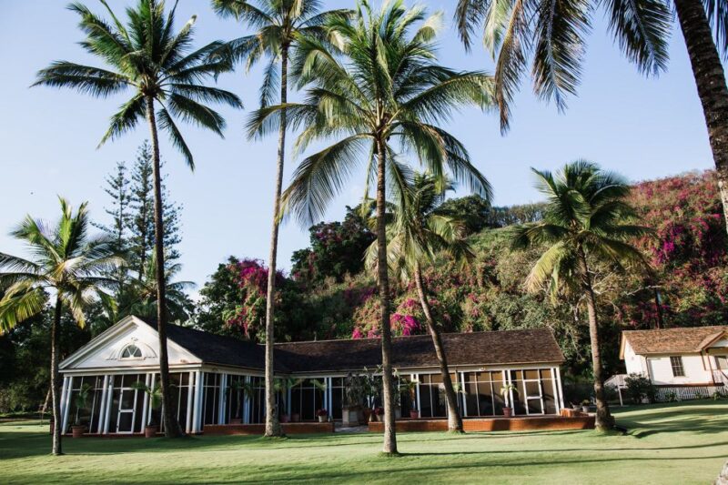 Kauai: Allerton Garden and Estate Tour with Sunset Dinner - Enjoy a Sunset Dinner with Garden Views on the Lanai