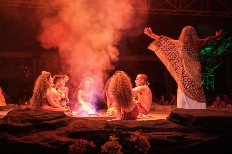 Kauai: Luau Kalamaku Elevated Seating, Dinner & Show - Key Points
