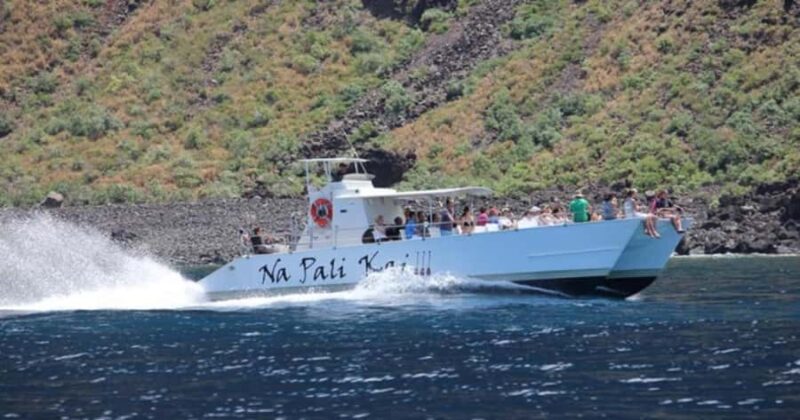 Kauai: Na Pali Coast Boat Tour with Cultural Captain & Crew - The Experience of the Crew and Guides