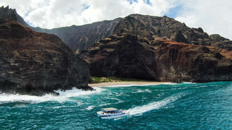 Kauai: Na Pali Coast Snorkel Tour With Lunch - Key Points
