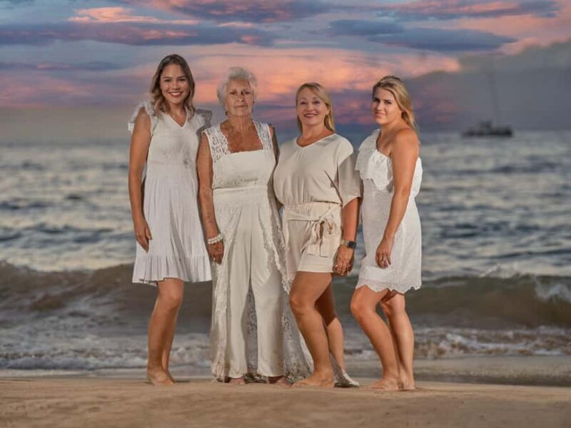 Kauai: Professional Photographer Couples and Families - Location Flexibility and Meeting Arrangements