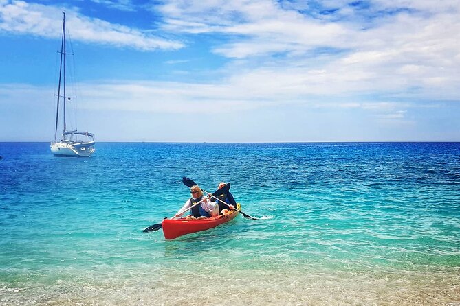 Kayak day in the coastline - The Guide’s Role and Tour Pacing
