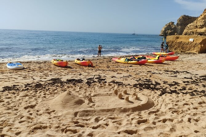 Kayak hire on Benagil Beach - Key Points