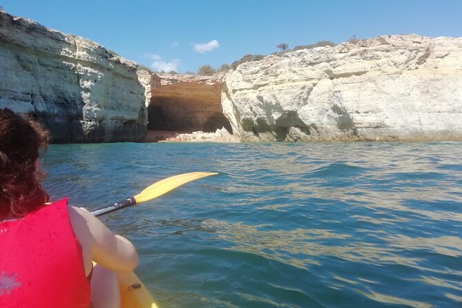 Kayak hire on Benagil Beach - Risks and Challenges to Keep in Mind