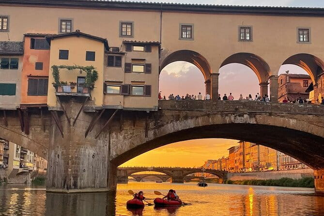 Kayak on the Arno river in Florence under the arches of the Old Bridge - Starting Point and Meeting Details in Florence