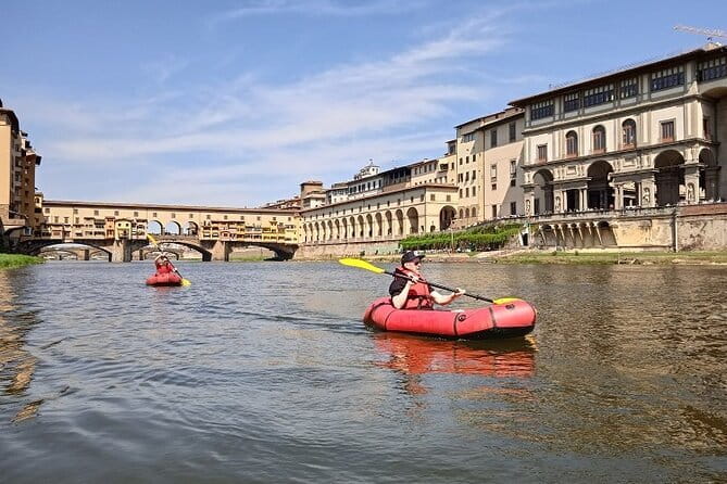 Kayak on the Arno river in Florence under the arches of the Old Bridge - What to Expect During the Tour