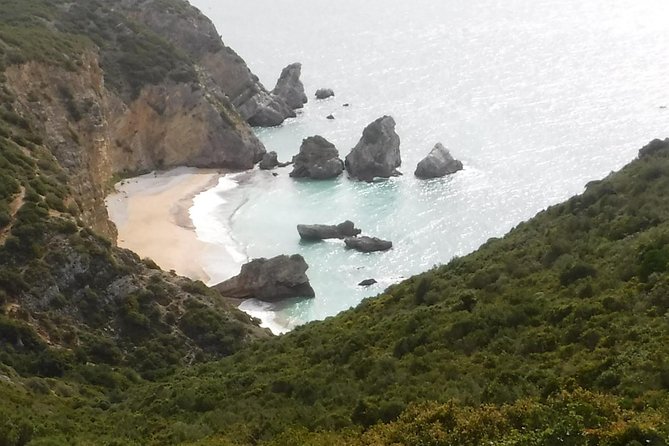 Kayak tour from Sesimbra to Ribeira do Cavalo Beach, passing through the caves - Timing, Pacing, and Best Seasons to Book
