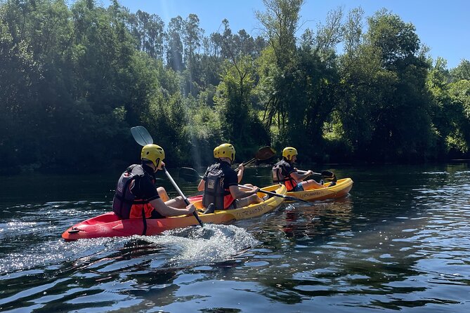 KAYAK TOUR I Going down the Lima River in Kayak | AV - Enjoy a Calm and Scenic Kayak Trip on the Lima River in Braga