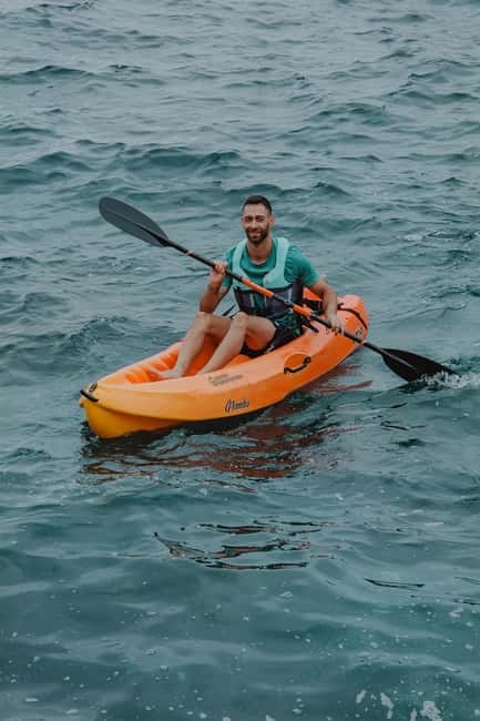 Kayaking - Beginner level - What You Need to Bring for a Comfortable Kayaking Experience