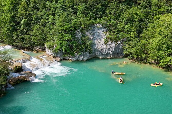 Kayaking Mrenica river - The Role of Guides and Safety Measures