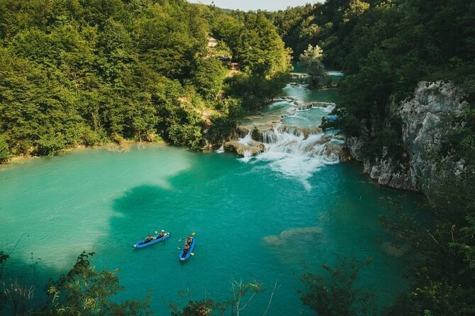 Kayaking Mreznica Waterfalls close to Plitvice Lakes - Practical Details: Parking, Facilities, and Accessibility