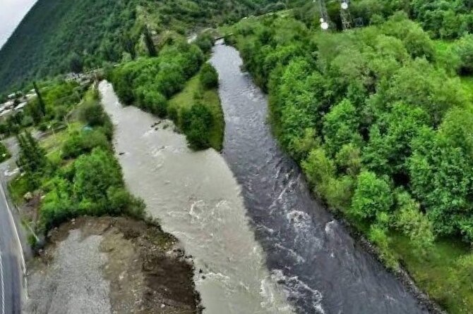Kazbegi Amazing Tour - Scenic Drive Through the Georgian Military Highway