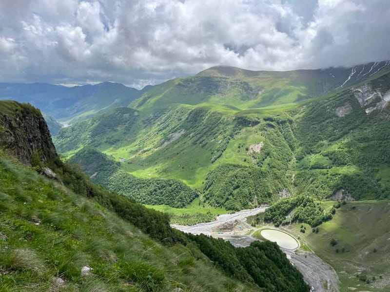 Kazbegi Day Trip (Jinvali, Ananuri, Gudauri, Gergeti church) - Pasanauri: A Brief Stop for Refreshment