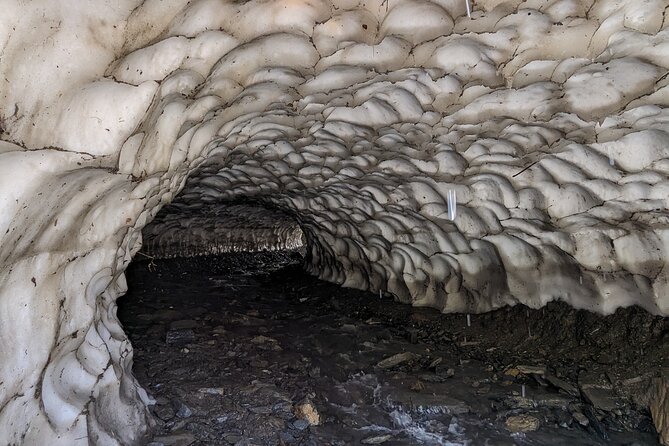 Kazbegi & Gudauri Private Full-Day Tour From Tbilisi - Lunch at Rooms Kazbegi Hotel with Mountain Views