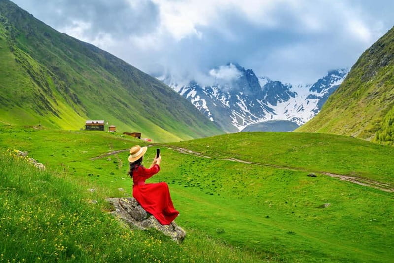 Kazbegi Peaks and Valleys: Private Sightseeing Tour - Why Choose This Tour?