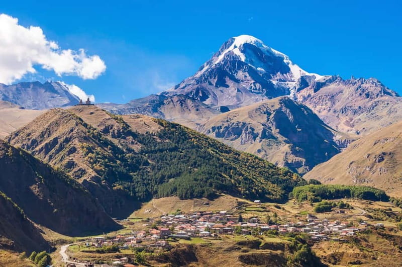 Kazbegi private tour: from Tbilisi - Discovering the Medieval Strength of Ananuri Fortress