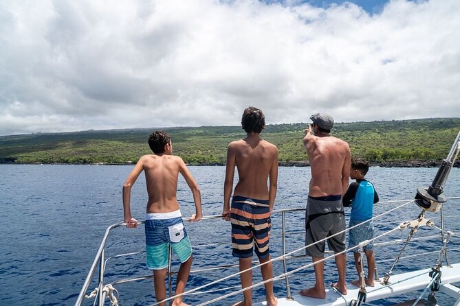 Kealakekua Snorkel and Sail Adventure - Breakfast and Refreshments Aboard the Vessel