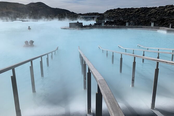 KEF Airport: Private Transfer to/from Reykjavik in Iceland - Flexibility and Ease of Booking with Real-Time Flight Monitoring