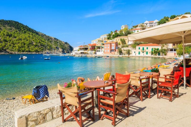 Kefalonia: Assos and Fiscardo Guided Tour - Exploring Assos Village’s Vibrant Charm