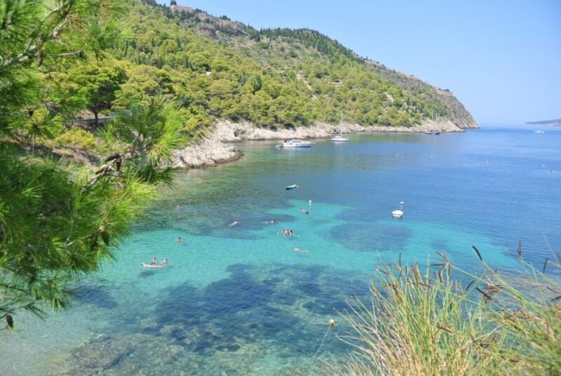 Kefalonia: Half-Day Private Sailboat Cruise from Argostoli - Savoring a Kefalonian Lunch and Local Wines