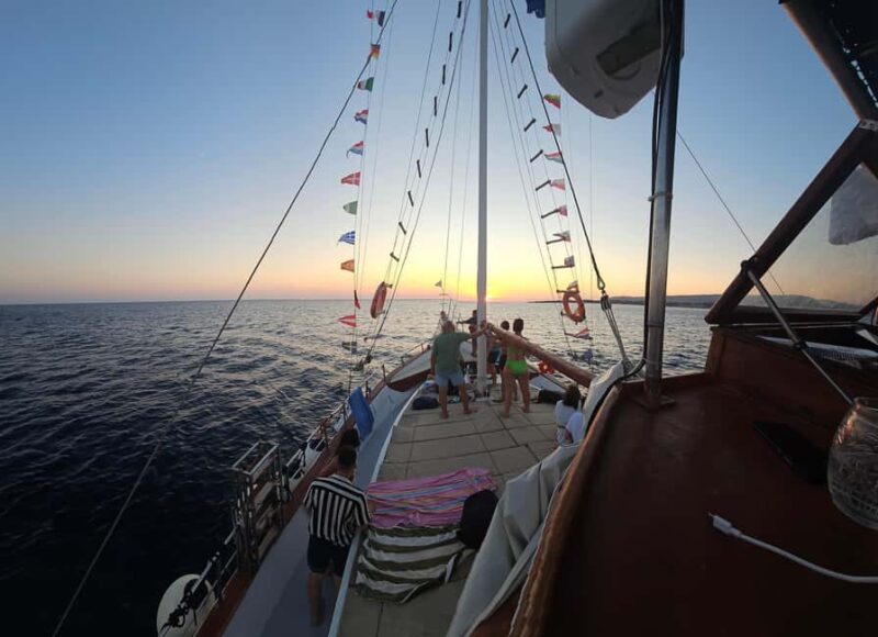 Kefalonia: Sunset Cruise from Argostoli with Snacks & Wine - Key Points