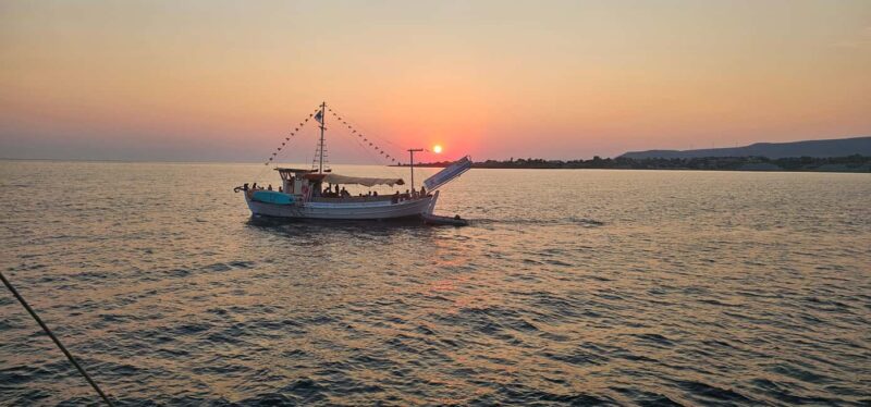 Kefalonia: Sunset Cruise from Argostoli with Snacks & Wine - The Classic Sunset Departure from Argostoli Harbor