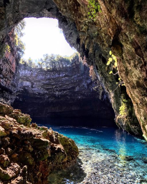 Kefalonia:Melissani Lake,Drogarati Cave & Antisamos Day Trip - Kefalonia’s Top Sights: Melissani Lake and Drogarati Cave