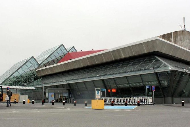 Keflavik To Reykjavik Private Luxury Airport Transfer - What the Reviews Say About This Transfer Service