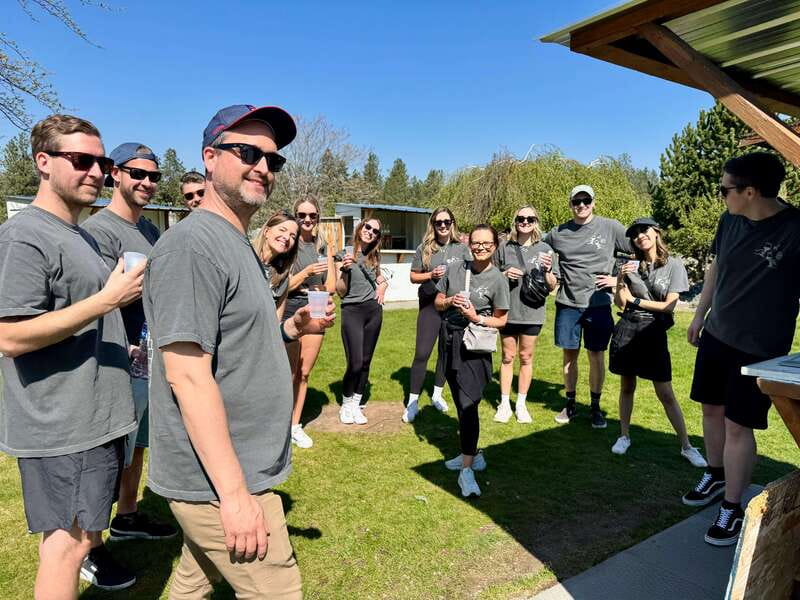 Kelowna: E-Bike Bee Tour w/ Tastings, Lunch, and Audioguide - Discover Kelowna’s Buzzing World of Bees on an E-Bike Tour