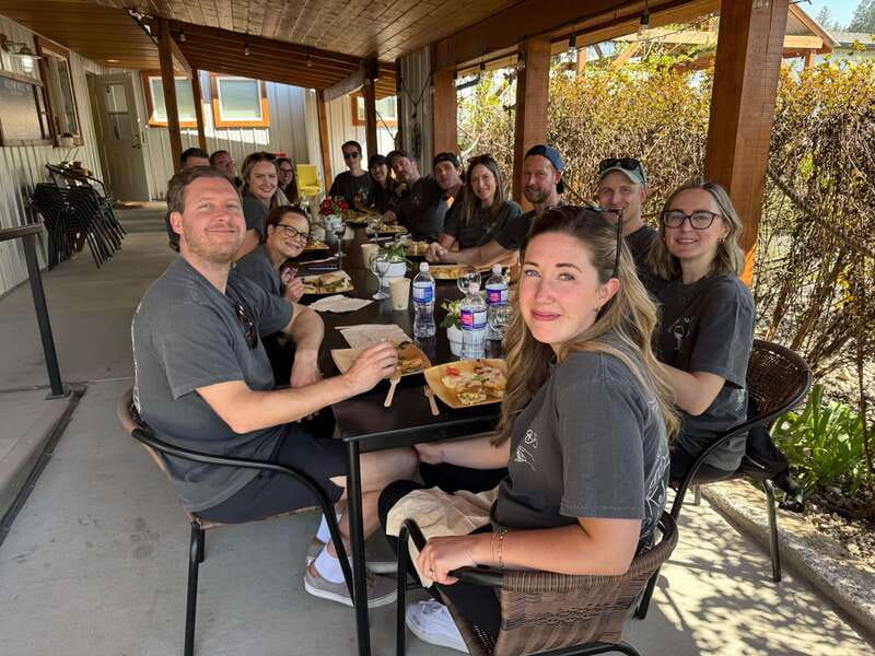 Kelowna: E-Bike Bee Tour w/ Tastings, Lunch, and Audioguide - Sampling Unique Honey Wines at Meadow Vista