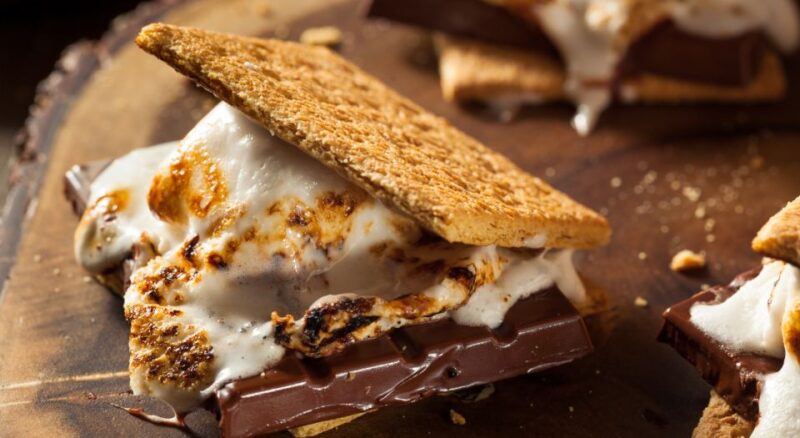 Kelowna Fireside Warm-Up: Wine Tasting, Smores & Mulled Wine - The Ideal Audience for the Fireside Warm-Up Tour