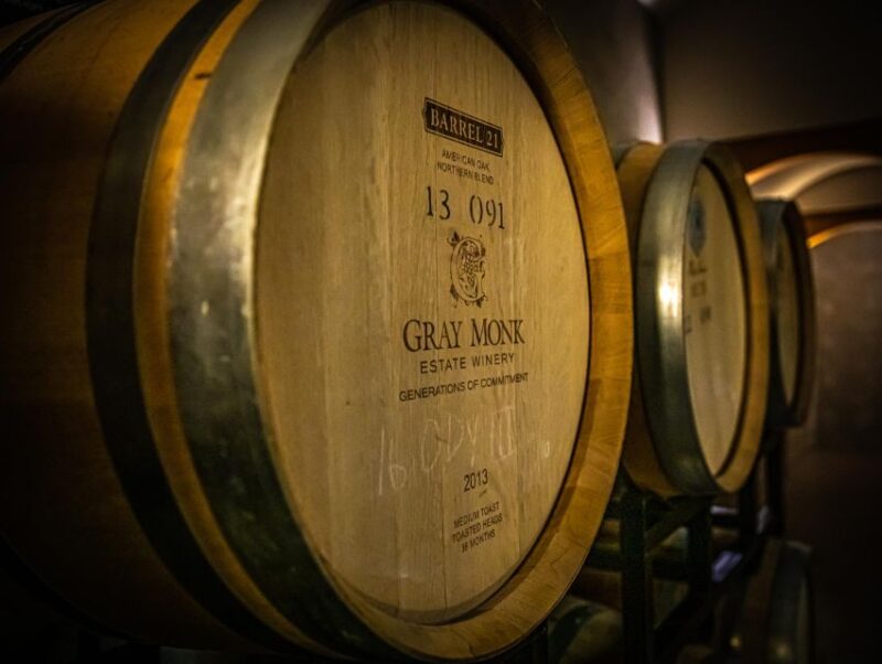 Kelowna: Lake Country Half Day Guided Wine Tour - The Reviewer Experience and Guide Quality