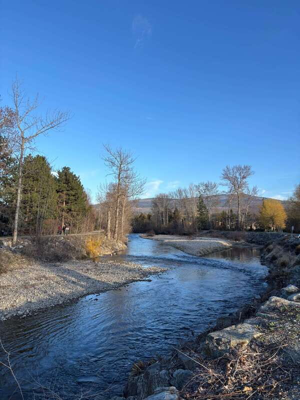Kelowna: Mission Creek Salmon Run Audio Tour by E-Bike - The Starting Point: Convenient Location Near Downtown Kelowna