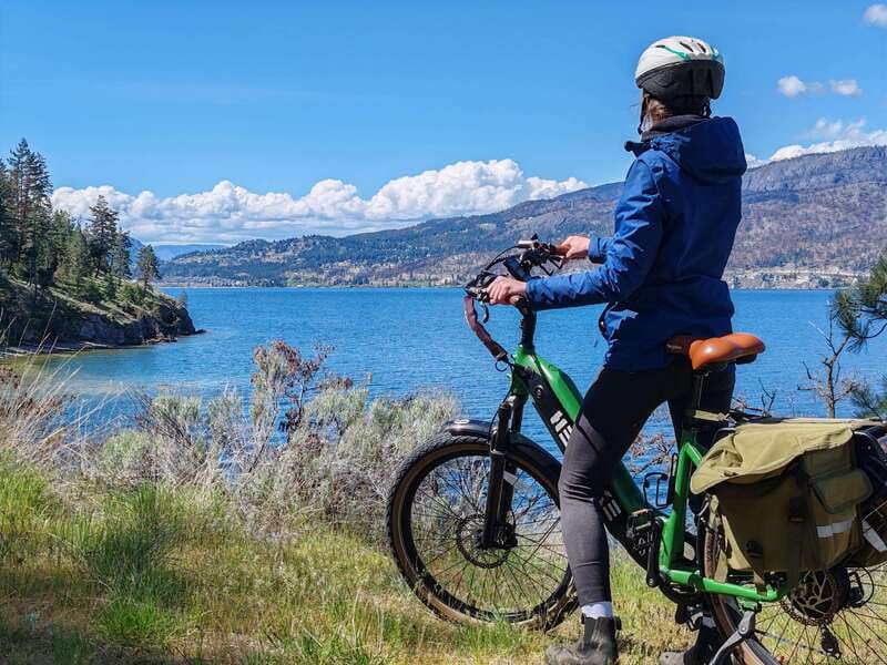Kelowna: Okanagan Lake Guided E-Bike Tour with Picnic - Practical Details: What to Bring and Safety Considerations