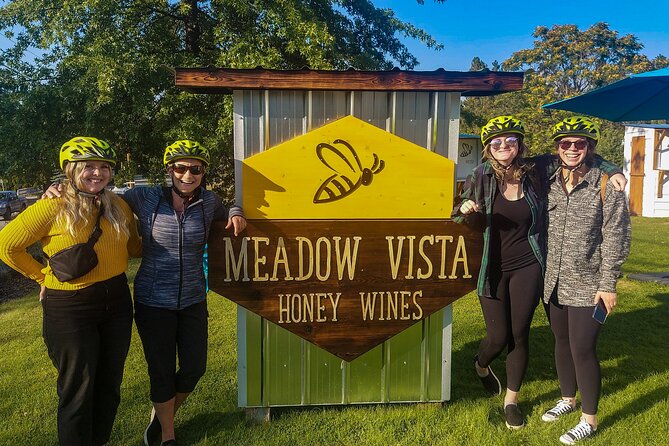 Kelowna Wine Tour by E-bike, Okanagan Valley Views and Lunch - Top-Notch Customer Service and Expert Guidance