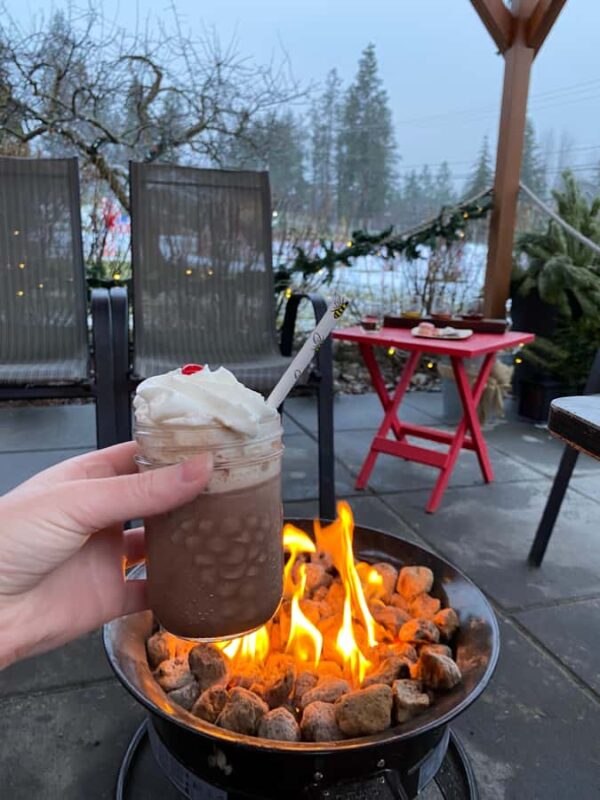 Kelowna Winery: Valentine's Cozy Up For Two - The Experience of the Guides and Atmosphere