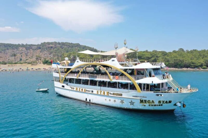 Kemer MEGASTAR Boat Tour from Antalya/Belek / Kemer - The Experience: Entertainment, Music, and Fun