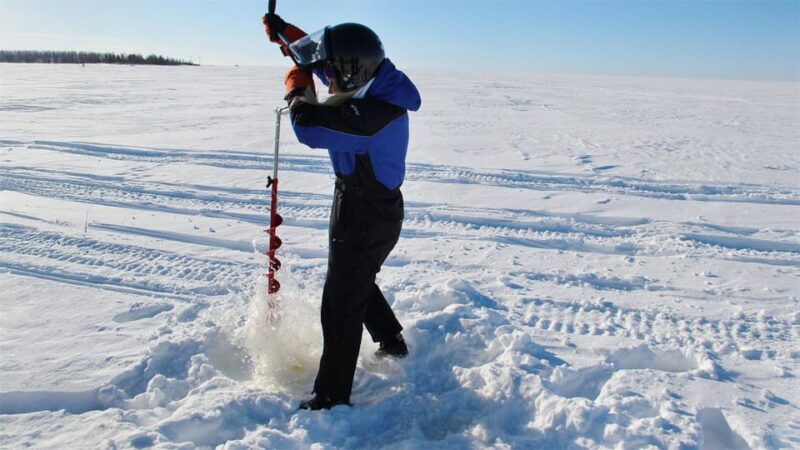 Kemi-Tornio: Ice Fishing Safari with Snowmobiles - Snowmobile Ride Across the Frozen Bothnian Bay