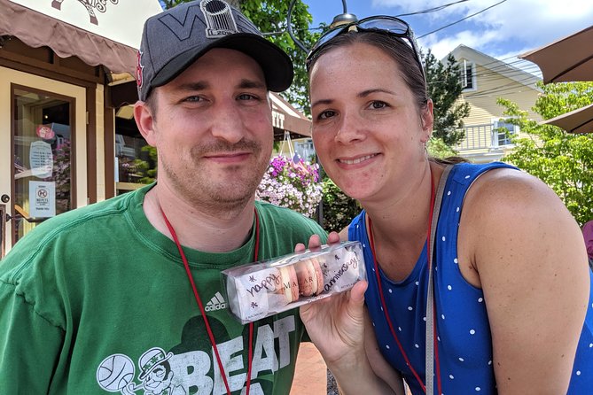 Kennebunkport: A Tasty Lunchtime Walking Tour - Sweet Treats and Coffee at Mornings in Paris