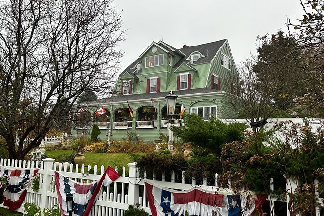 Kennebunkport, York, and Portsmouth NH Private Day Tour - Visiting Wentworth by the Sea in New Castle